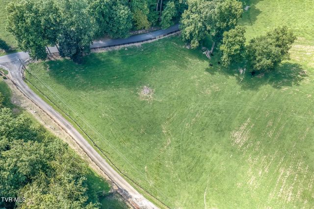 744 Sycamore Shoals Drive, Elizabethton, TN 37643