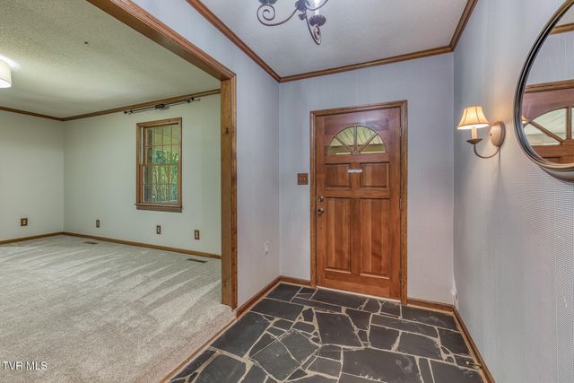 744 Sycamore Shoals Drive, Elizabethton, TN 37643