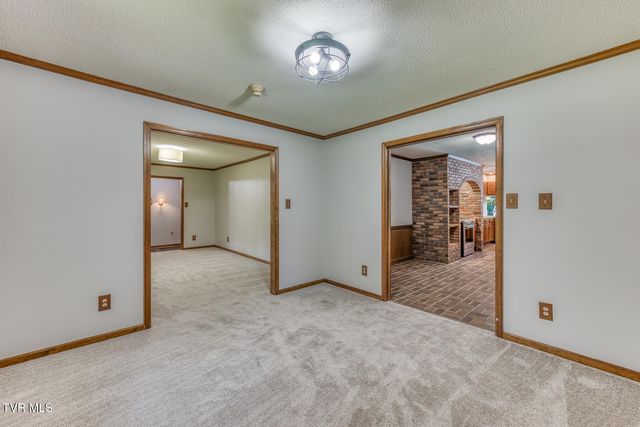 744 Sycamore Shoals Drive, Elizabethton, TN 37643