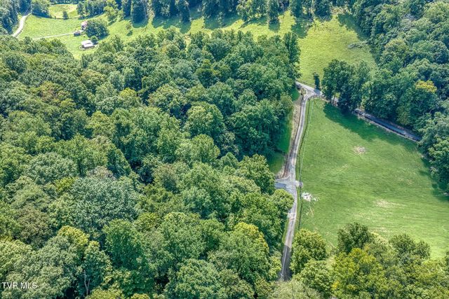 744 Sycamore Shoals Drive, Elizabethton, TN 37643