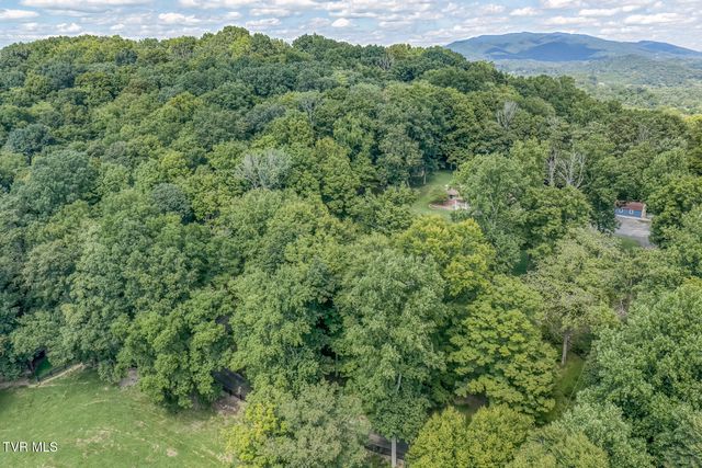 744 Sycamore Shoals Drive, Elizabethton, TN 37643