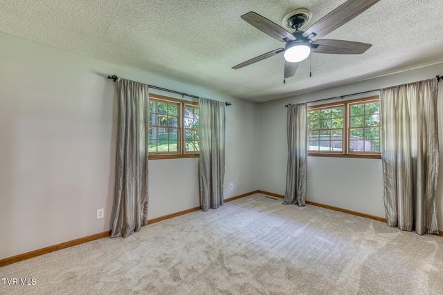 744 Sycamore Shoals Drive, Elizabethton, TN 37643