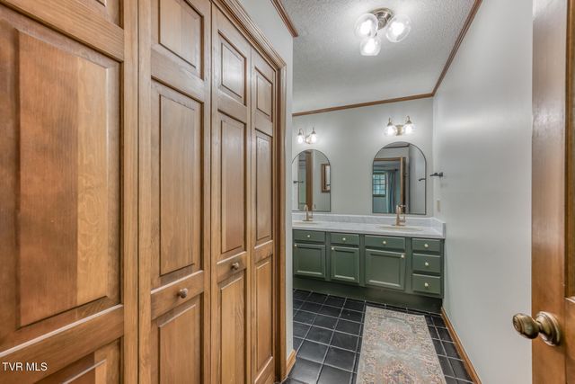 744 Sycamore Shoals Drive, Elizabethton, TN 37643
