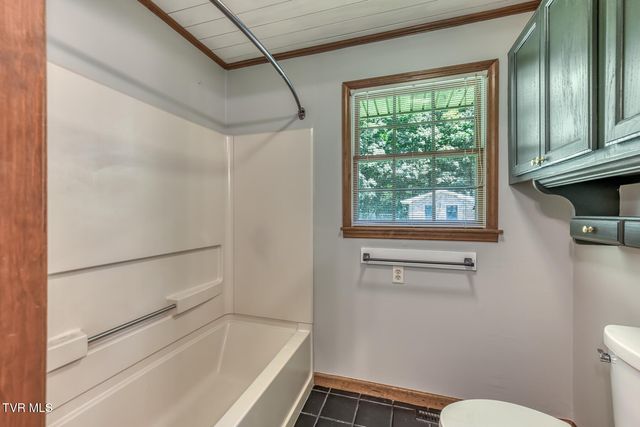 744 Sycamore Shoals Drive, Elizabethton, TN 37643