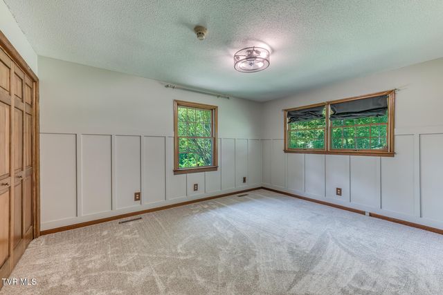 744 Sycamore Shoals Drive, Elizabethton, TN 37643