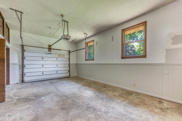 744 Sycamore Shoals Drive, Elizabethton, TN 37643