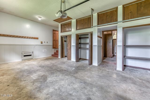 744 Sycamore Shoals Drive, Elizabethton, TN 37643