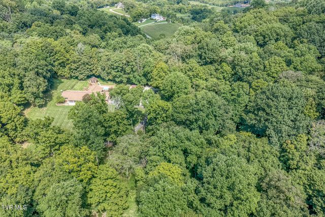744 Sycamore Shoals Drive, Elizabethton, TN 37643
