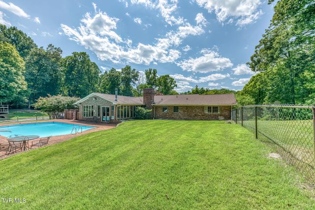744 Sycamore Shoals Drive, Elizabethton, TN 37643