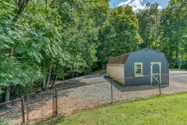 744 Sycamore Shoals Drive, Elizabethton, TN 37643
