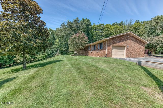 744 Sycamore Shoals Drive, Elizabethton, TN 37643