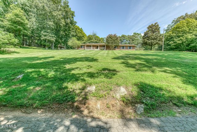 744 Sycamore Shoals Drive, Elizabethton, TN 37643
