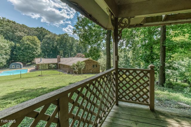 744 Sycamore Shoals Drive, Elizabethton, TN 37643