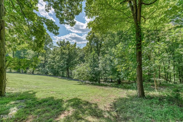 744 Sycamore Shoals Drive, Elizabethton, TN 37643