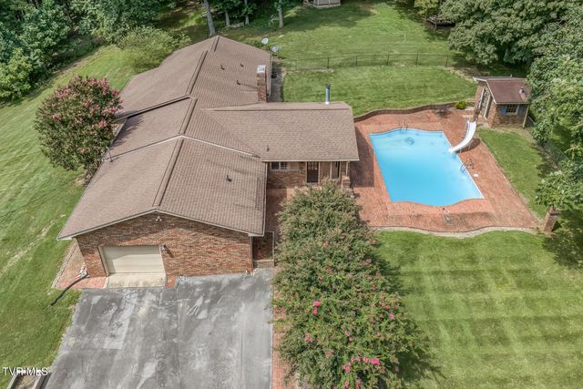 744 Sycamore Shoals Drive, Elizabethton, TN 37643