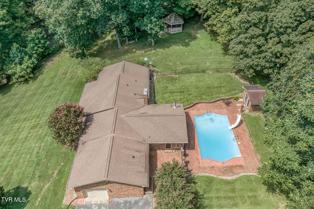 744 Sycamore Shoals Drive, Elizabethton, TN 37643
