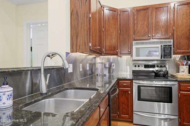 5002 Blue Grass Court, Wilmington, NC 28409