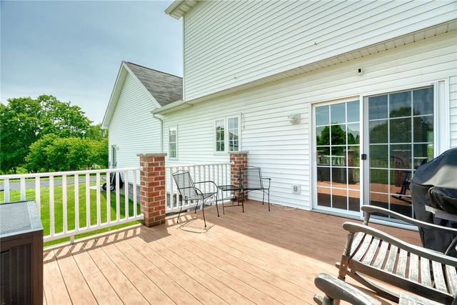 7272 Montgomery Lane, Victor, NY 14564