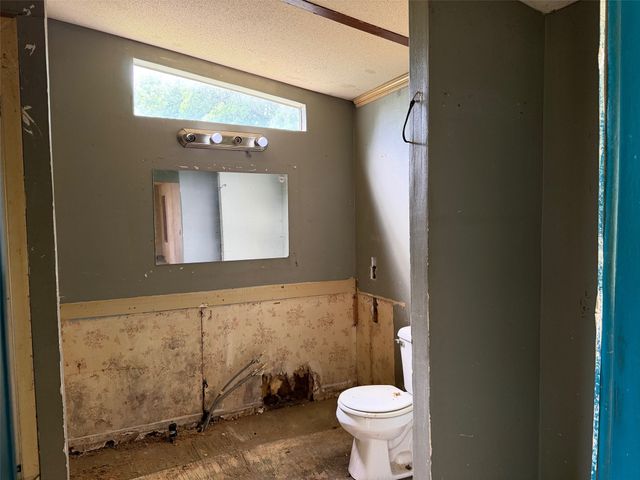 1005 Cove Drive, West Tawakoni, TX 75474