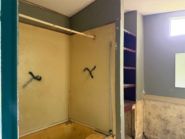 1005 Cove Drive, West Tawakoni, TX 75474