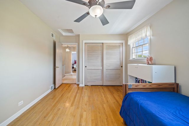 8822 Central Park Avenue, Evanston, IL 60203