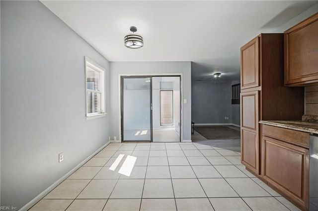 3819 Peachtree LN, Portsmouth, VA 23703