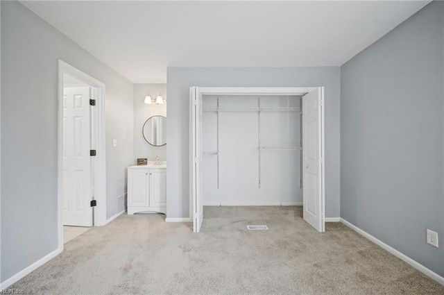 3819 Peachtree LN, Portsmouth, VA 23703