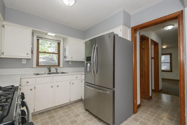 800 Western AVENUE, Waukesha, WI 53188