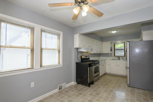 800 Western AVENUE, Waukesha, WI 53188
