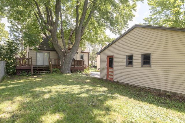 800 Western AVENUE, Waukesha, WI 53188