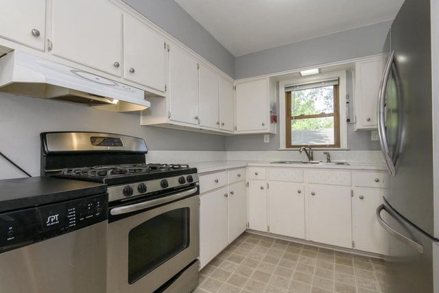 800 Western AVENUE, Waukesha, WI 53188