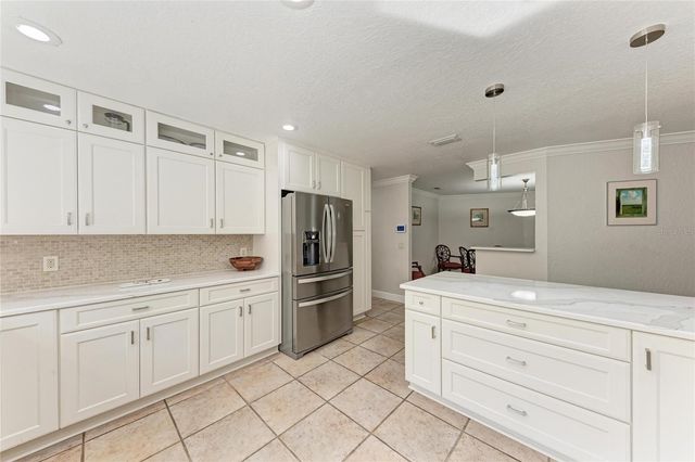 411 HARBOR VIEW LANE, Largo, FL 33770