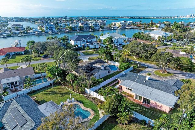 411 HARBOR VIEW LANE, Largo, FL 33770