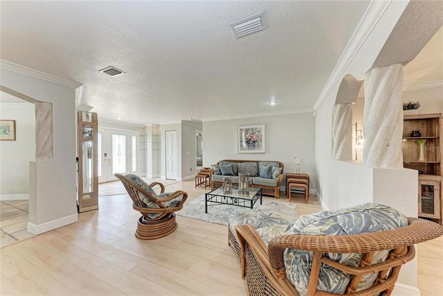 411 HARBOR VIEW LANE, Largo, FL 33770