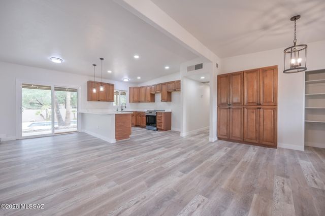 4521 N Bear Canyon Road, Tucson, AZ 85749