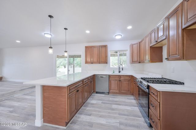 4521 N Bear Canyon Road, Tucson, AZ 85749