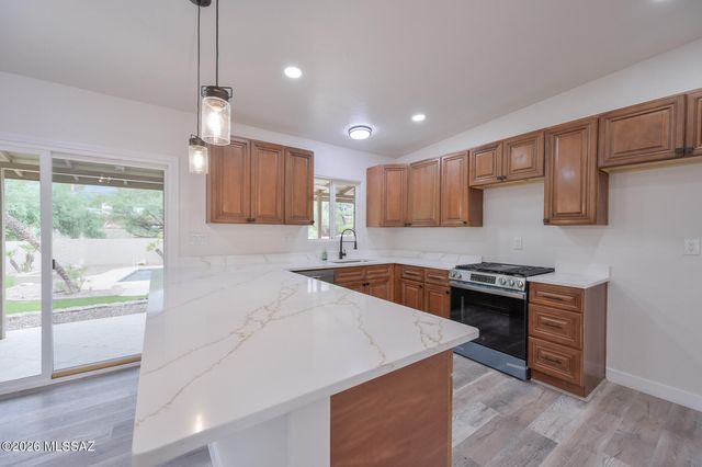 4521 N Bear Canyon Road, Tucson, AZ 85749