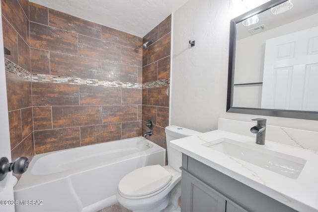 4521 N Bear Canyon Road, Tucson, AZ 85749
