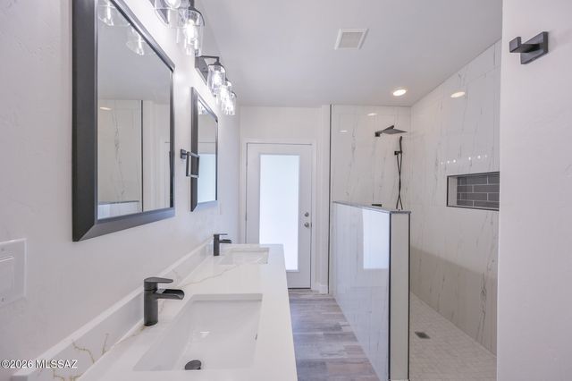 4521 N Bear Canyon Road, Tucson, AZ 85749