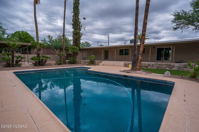 4521 N Bear Canyon Road, Tucson, AZ 85749