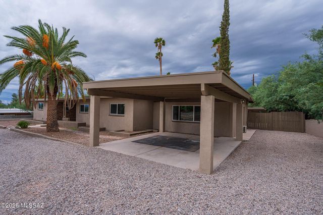 4521 N Bear Canyon Road, Tucson, AZ 85749