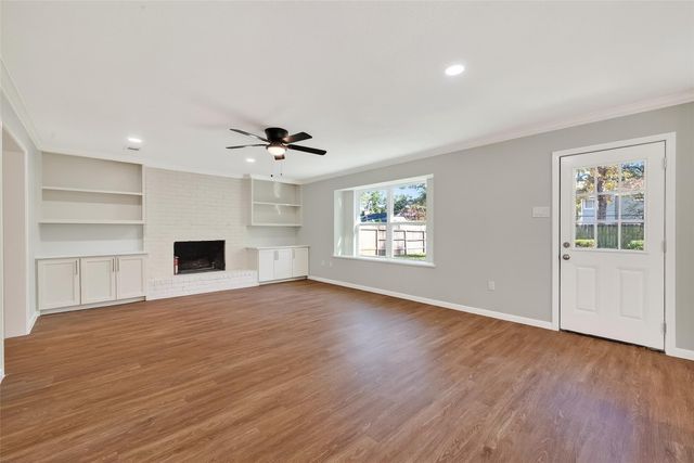 7911 Kleingreen Lane, Spring, TX 77379