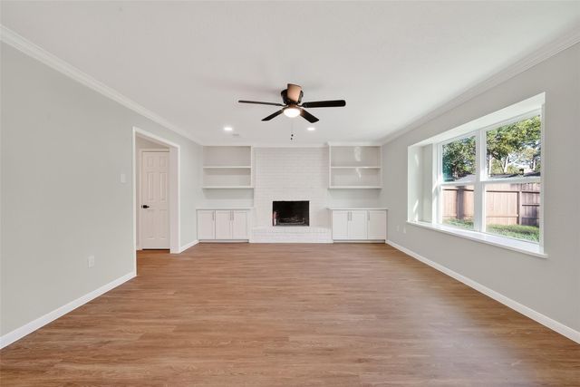 7911 Kleingreen Lane, Spring, TX 77379