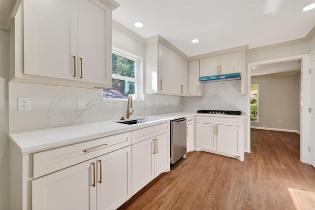 7911 Kleingreen Lane, Spring, TX 77379