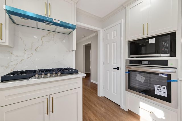 7911 Kleingreen Lane, Spring, TX 77379