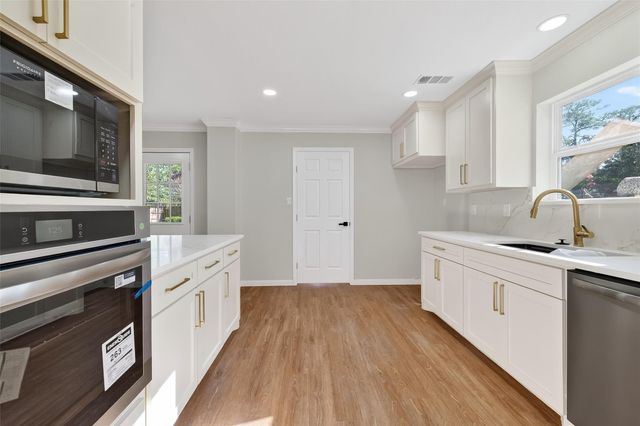 7911 Kleingreen Lane, Spring, TX 77379