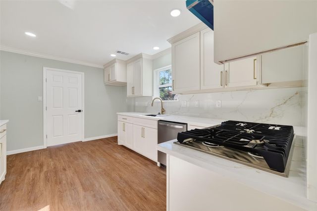 7911 Kleingreen Lane, Spring, TX 77379