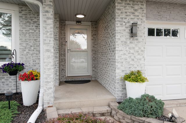 2195 W Cimarron Way, Addison, IL 60101