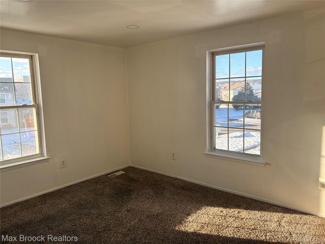 35314 TALL OAKS, Sterling Heights, MI 48312