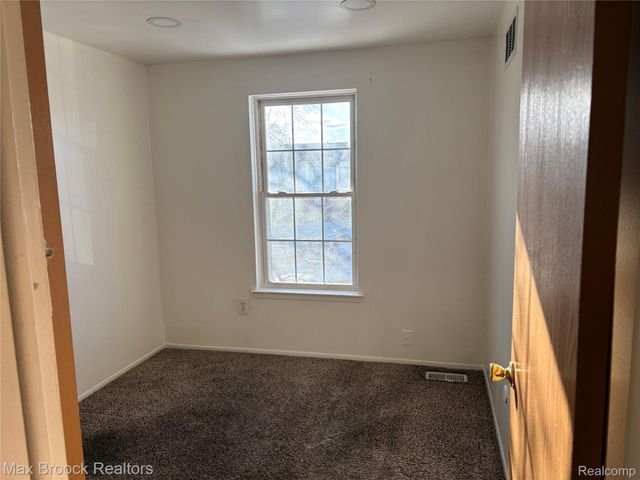 35314 TALL OAKS, Sterling Heights, MI 48312